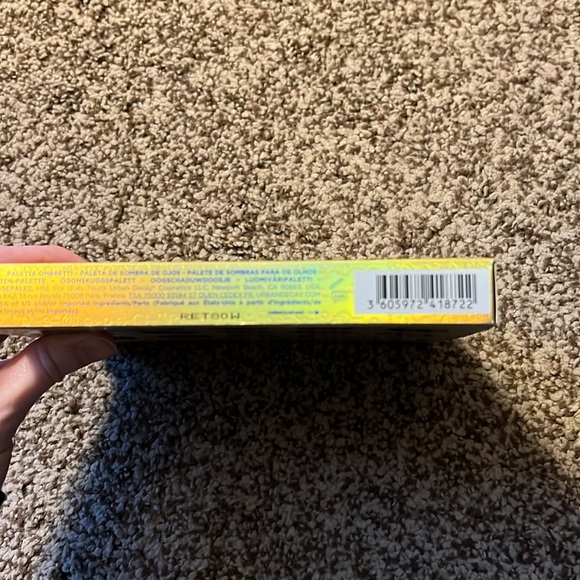 Urban Decay Eternals eyeshadow palette - Picture 4 of 9